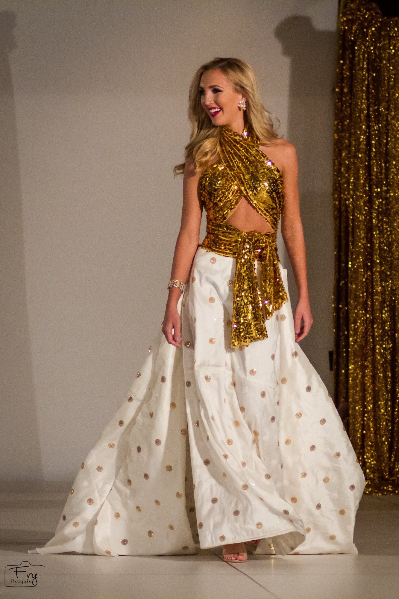 2015 Children's Miracle Network Linen Fashion Show 