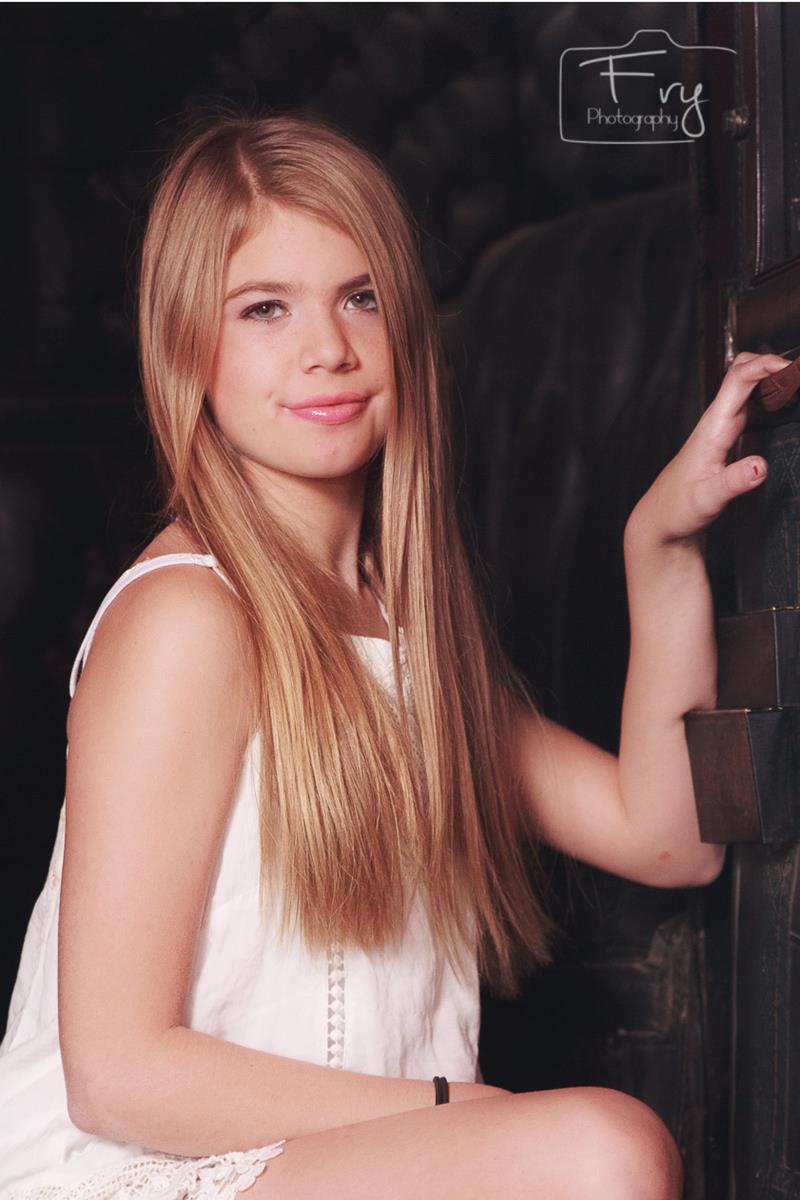 Tween portrait at Express Ranch in Yukon Oklahoma